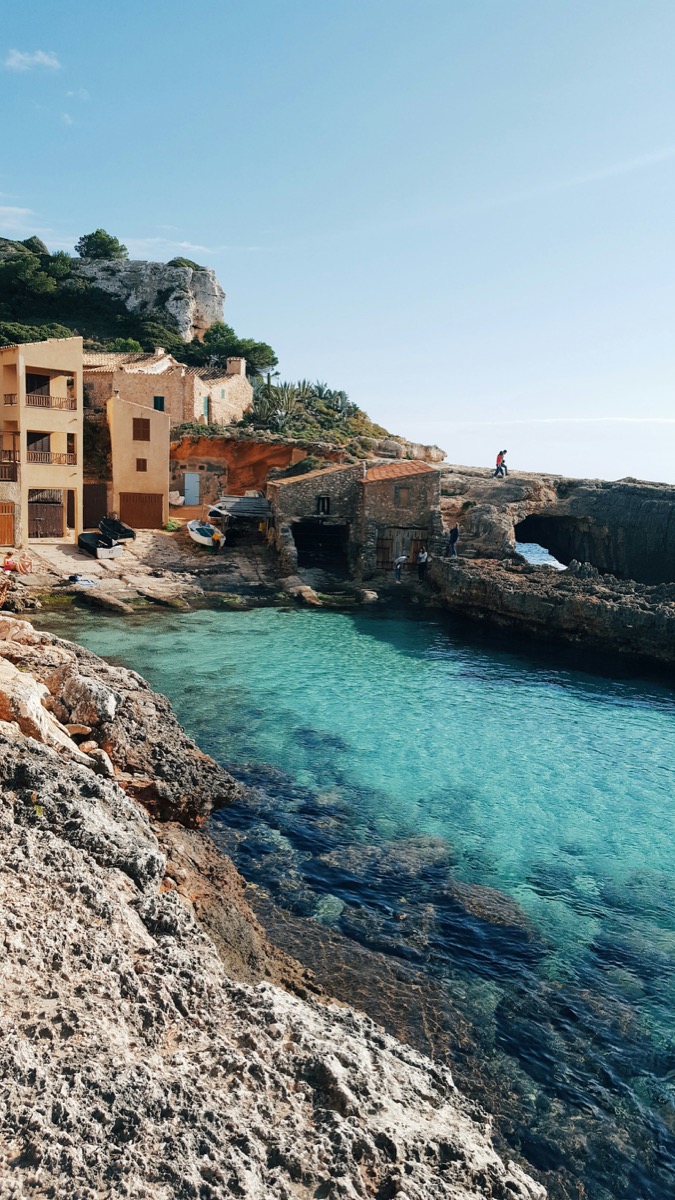 Zátoka Cala Salmunia na ostrove Mallorka
