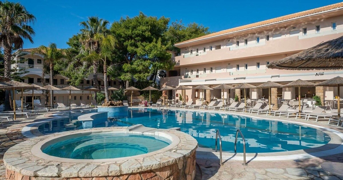 Vassilikos Beach (4*)