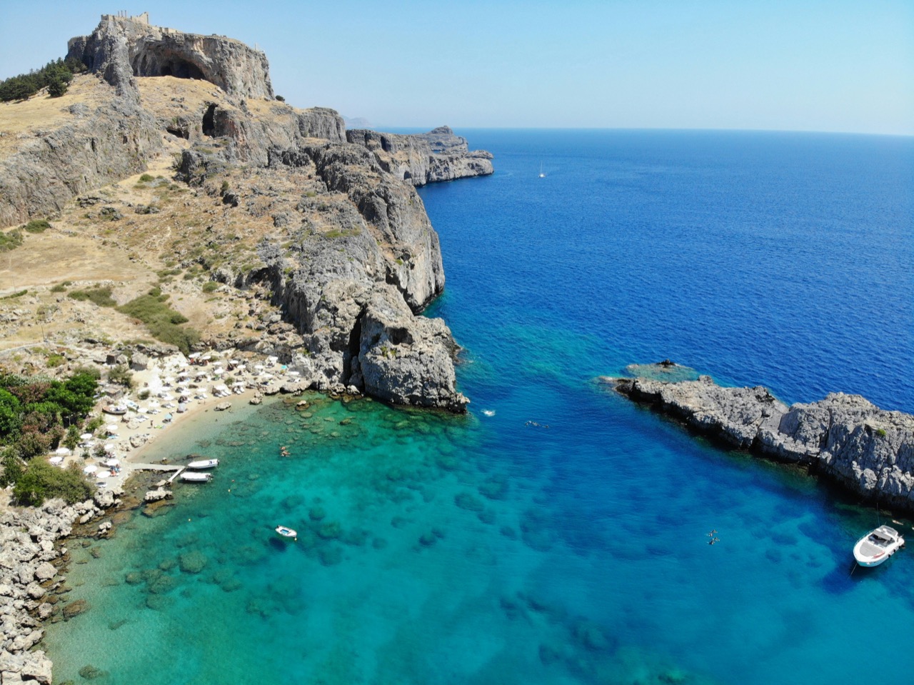 Zátoka svätého Pavla pri Lindose na ostrove Rhodos