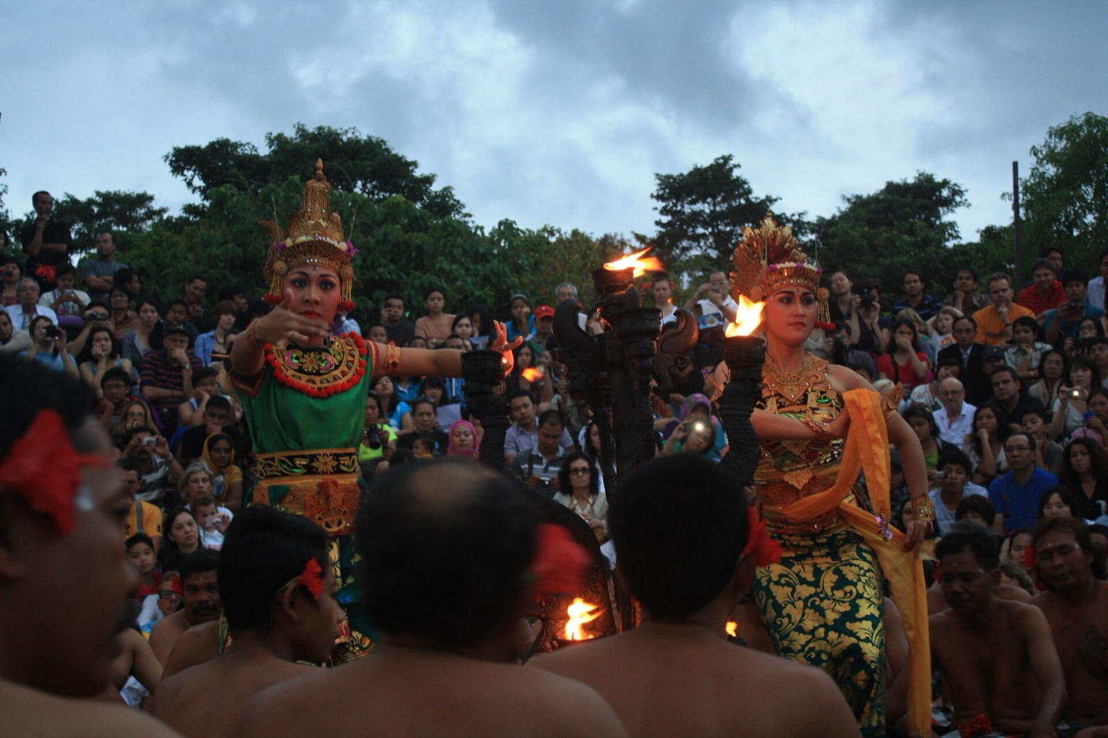 Tanec kecak pri chráme Uluwatu