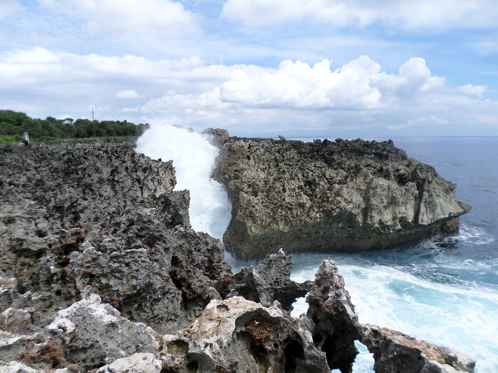 Vlny vo Water Blow v Nusa Dua