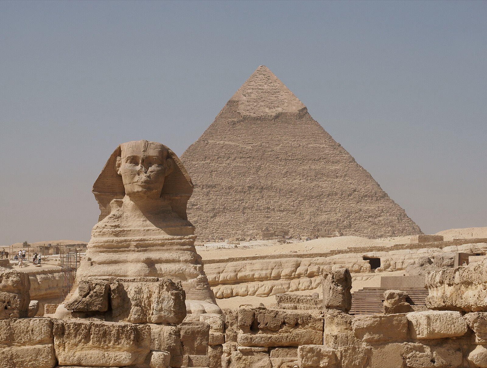 Veľká sfinga pred Rachefovou pyramídou v Gíze