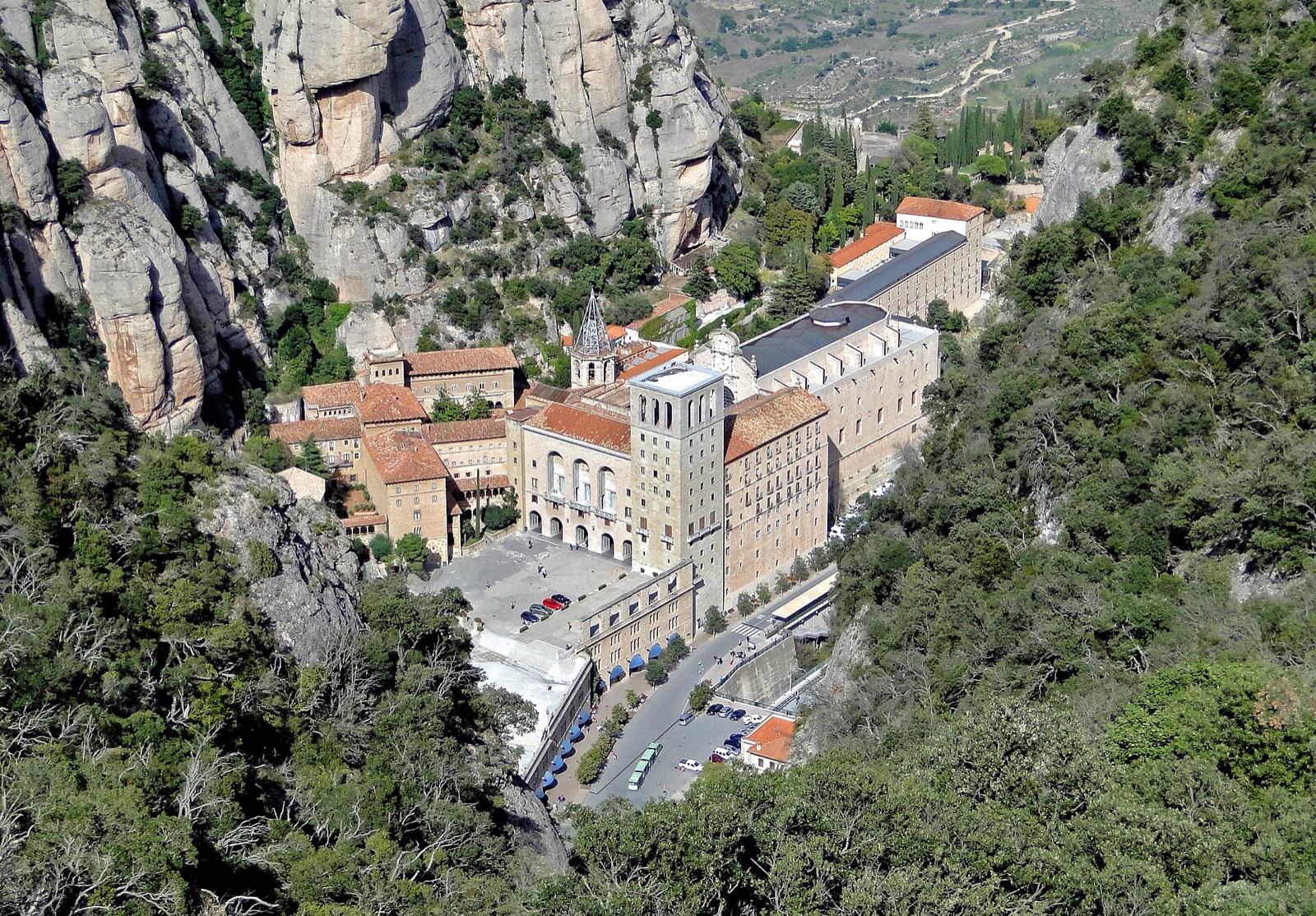 Kláštor Montserrat v horách nad Barcelonou