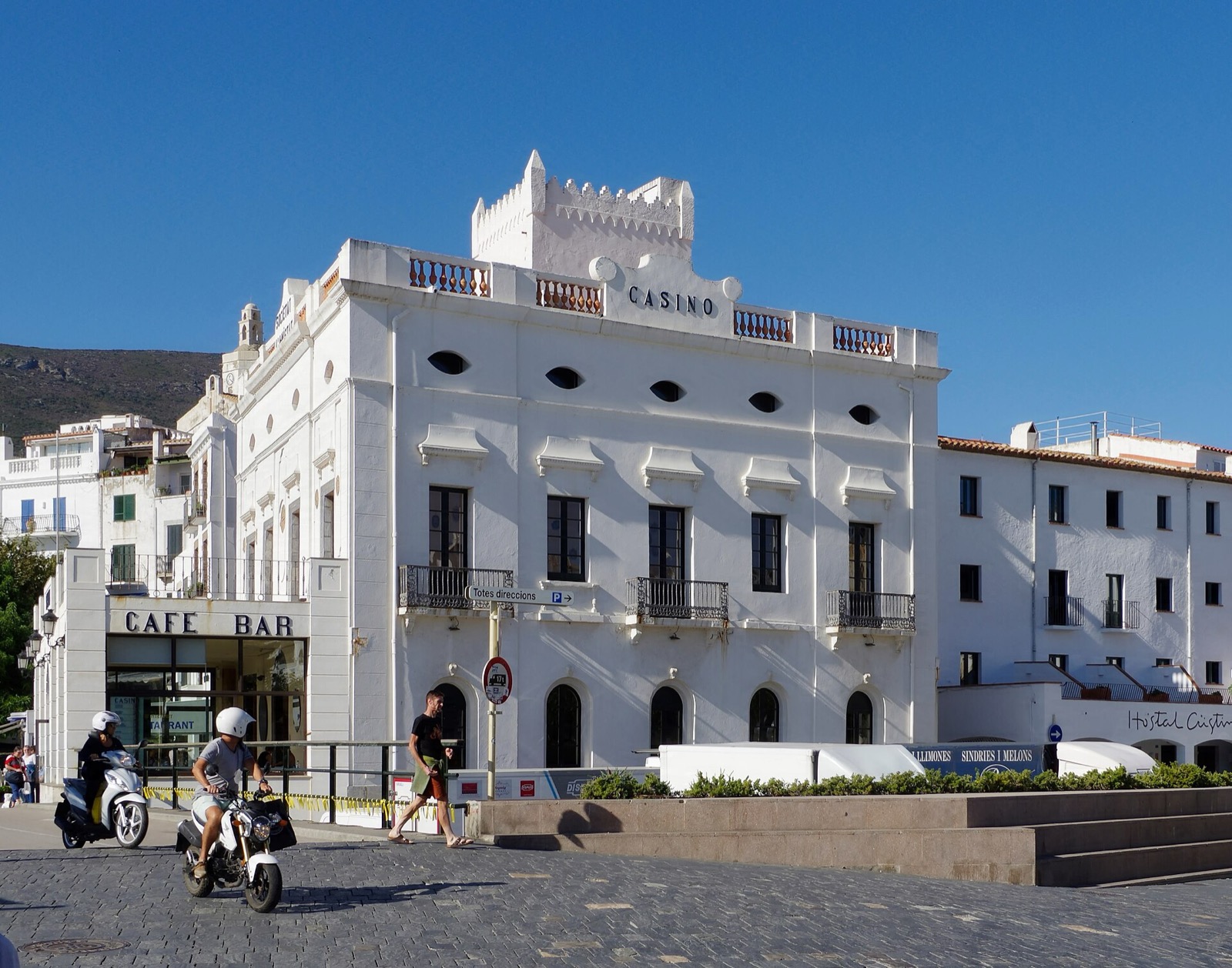 Biele domy Cadaqués na Costa Brava
