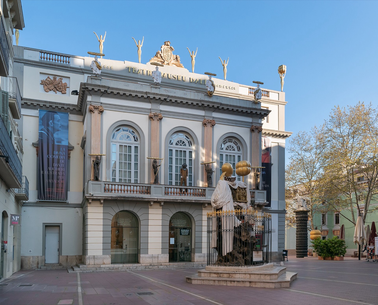 Divadlo-múzeum Dalího vo Figueres