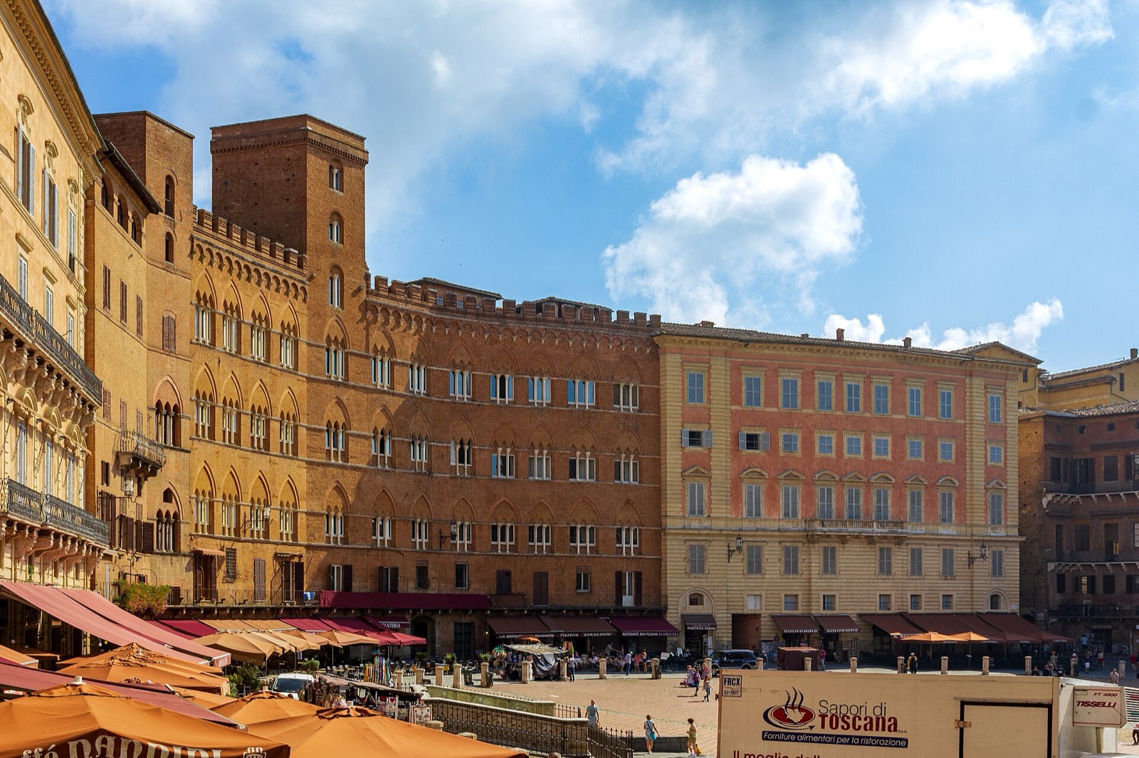 Piazza del Campo v Siene