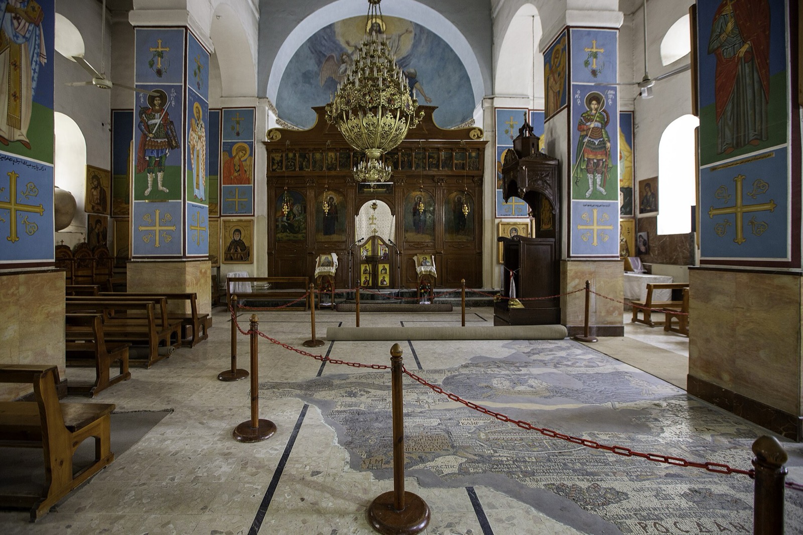 Madaba a hora Nebo: mapa z dvoch miliónov kamienkov, vrch, z ktorého Mojžiš uvidel zasľúbenú zem, a palác, kde tancovala Salome