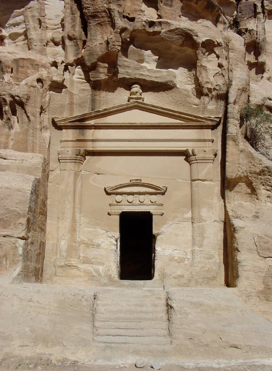 Fasáda v Malej Petre (Siq al-Barid)
