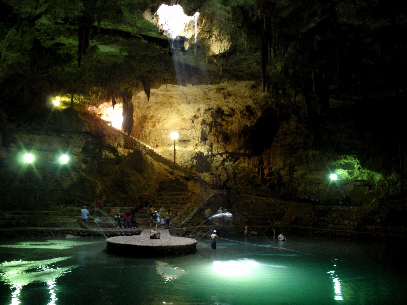 Cenote Suytun