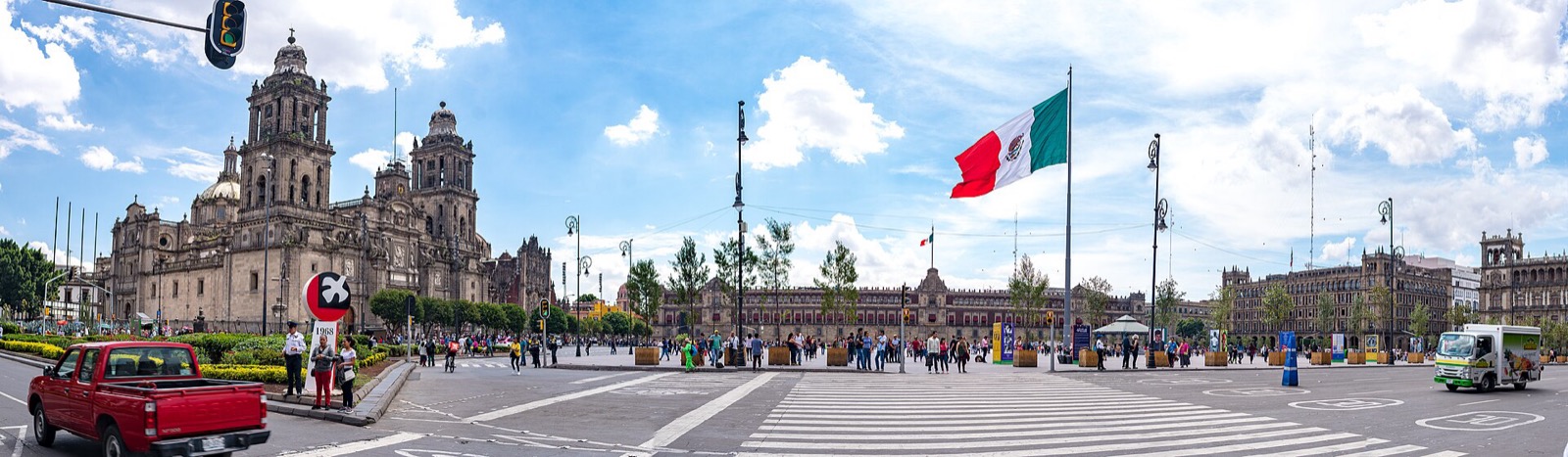 Zócalo a katedrála v Mexico City