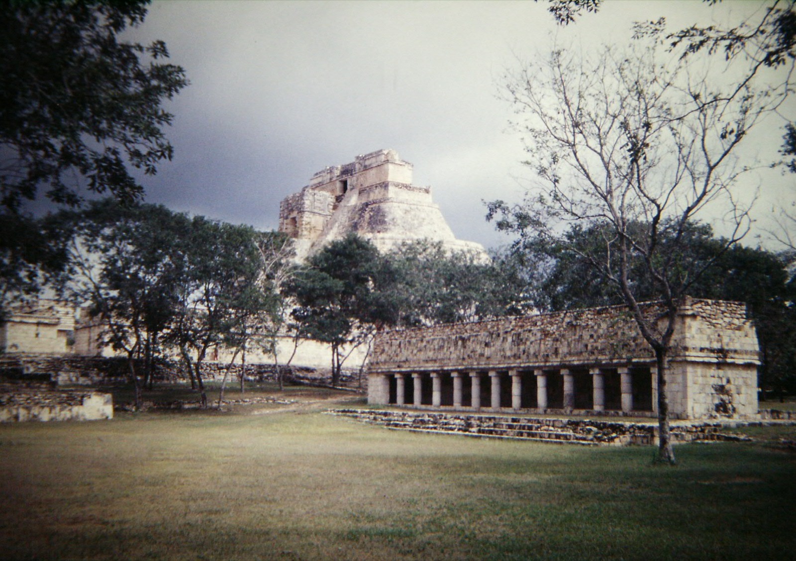 Mérida a Uxmal: biele mesto s nedeľným tancom a pyramída, ktorú postavil trpaslík