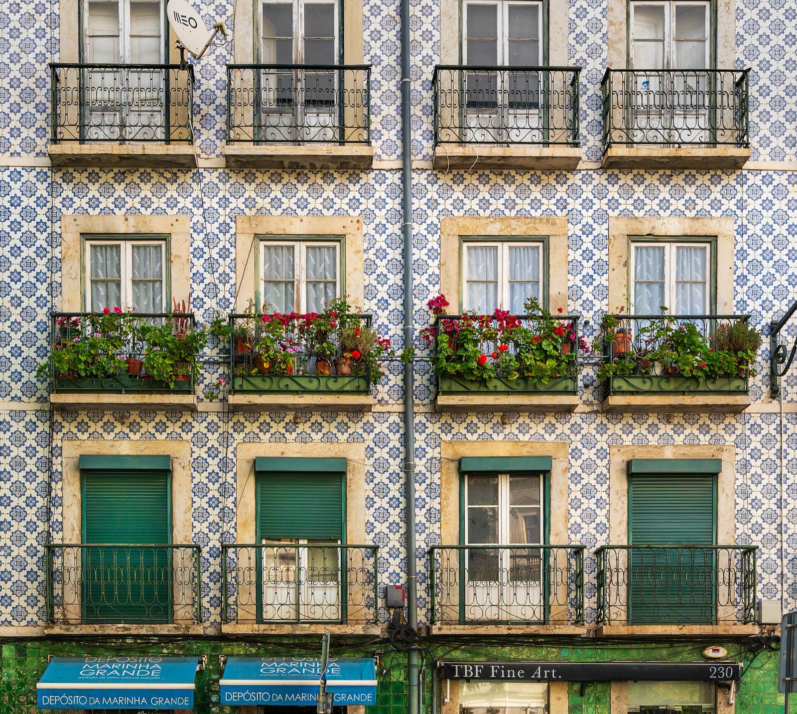 Fasáda pokrytá kachličkami azulejos