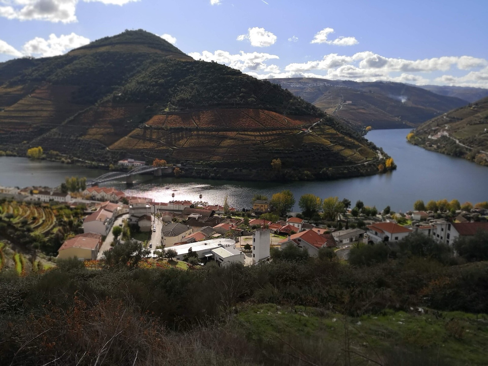 Pinhão a rieka Douro medzi vinicami