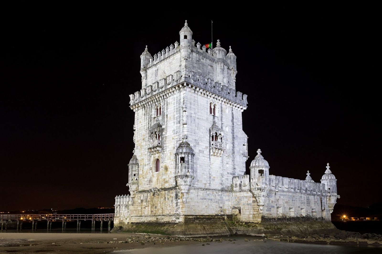 Veža Belém na brehu Teja v Lisabone