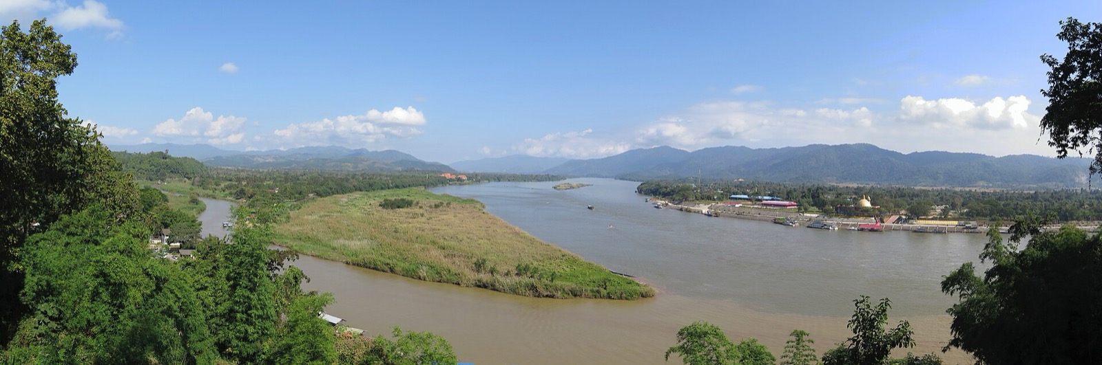 Sútok riek Mekong a Ruak na hraniciach Thajska, Laosu a Mjanmarska