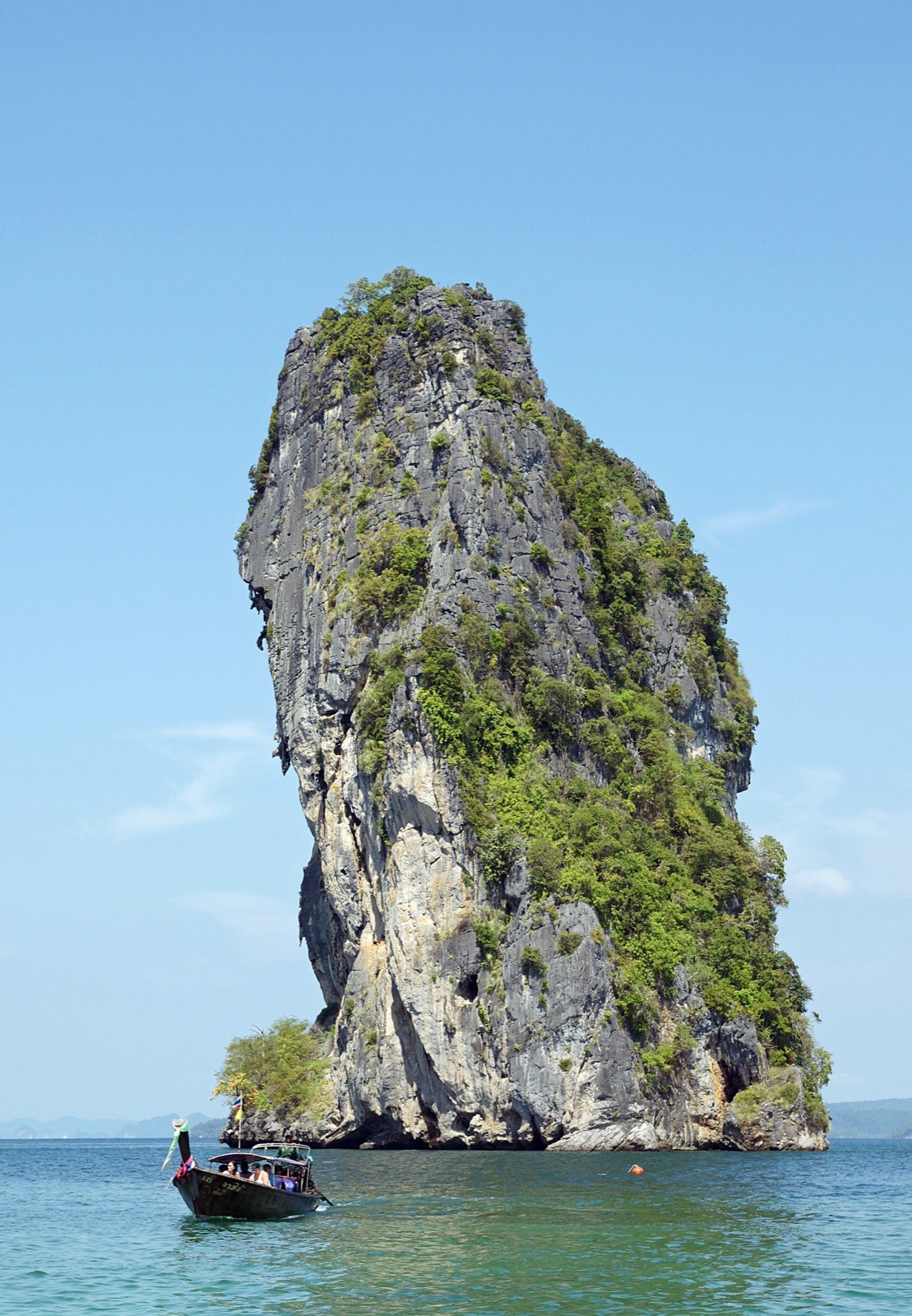 Skalný útvar pri ostrove Ko Poda v Krabi