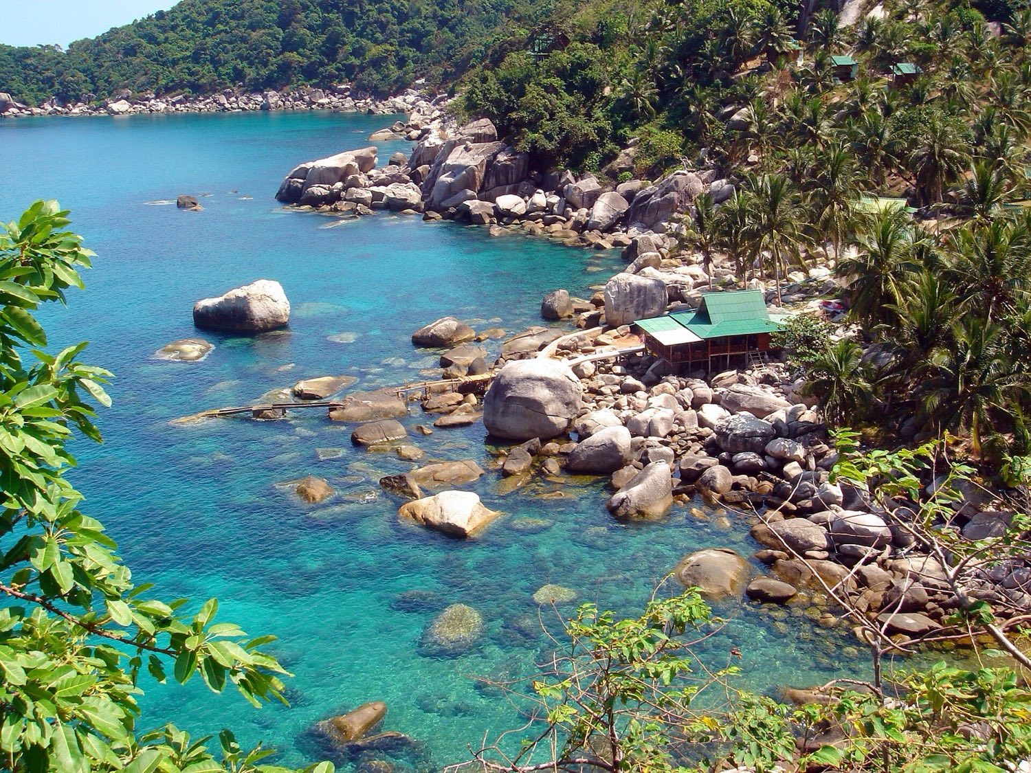 Priezračná voda v zátoke Mango Bay na Ko Tao