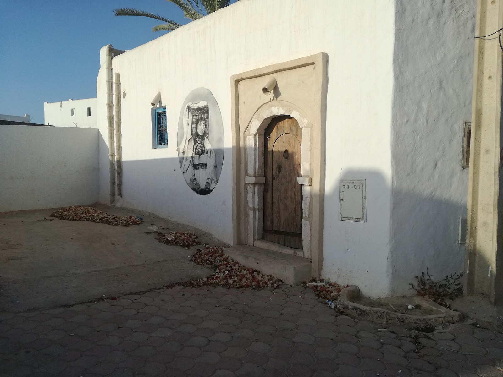 Street art projektu Djerbahood v dedine Erriadh