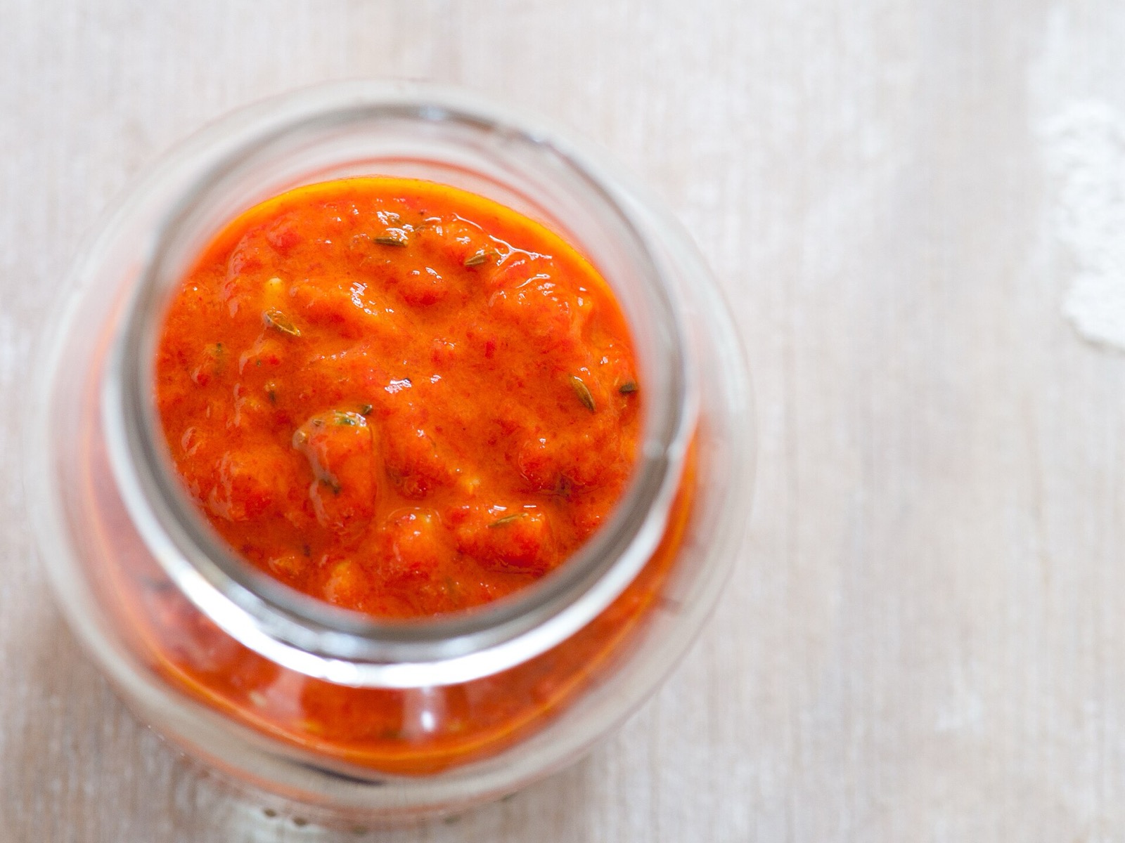 Harissa v pohári