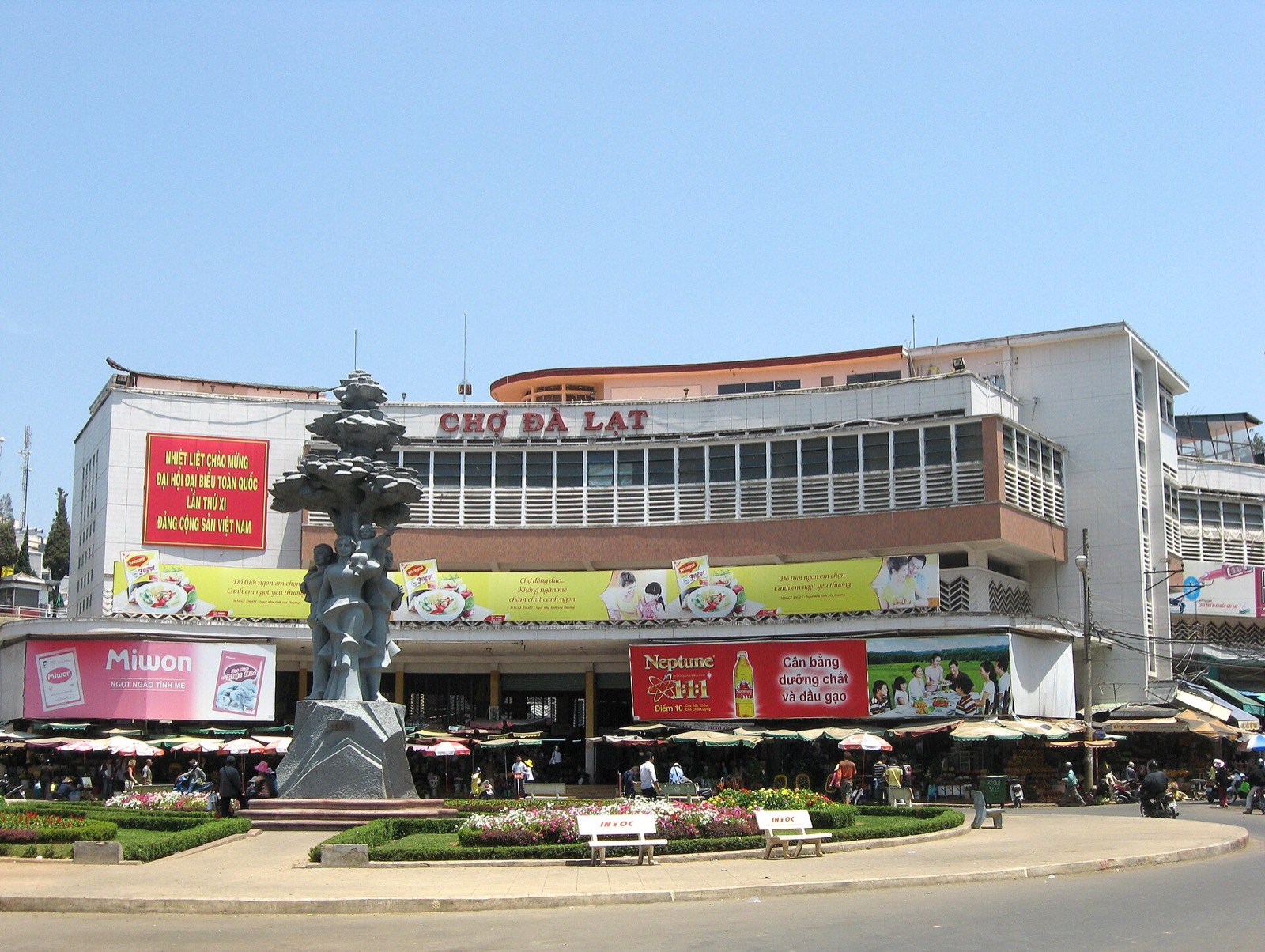 Trh v centre Da Latu