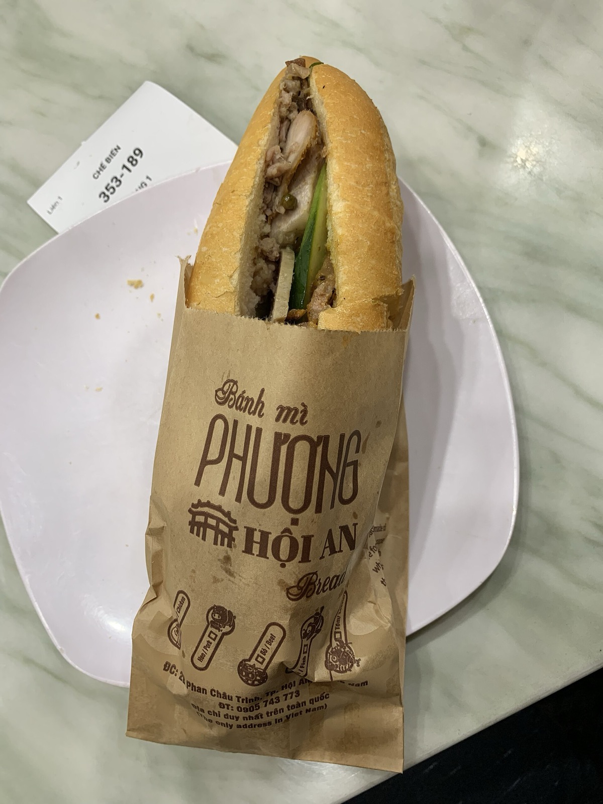 Banh mi z pekárne Banh Mi Phuong v Hoi Ane