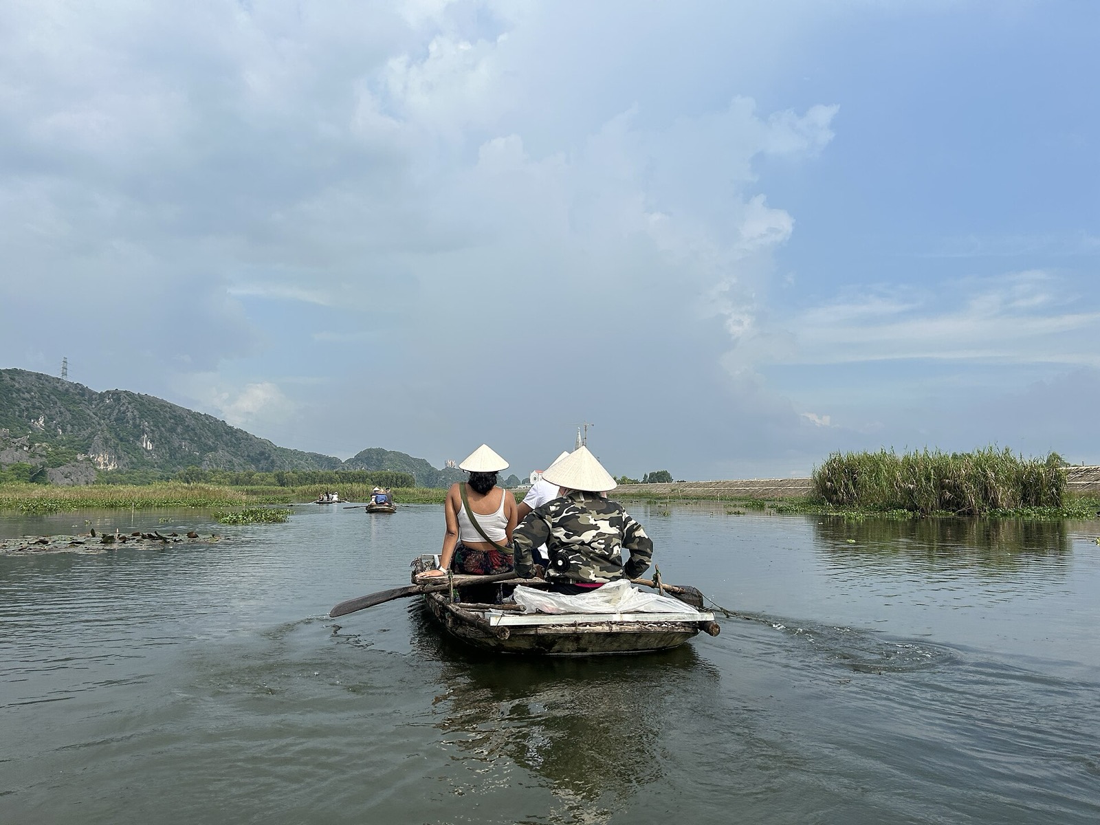 Lodičky na rieke v Tam Coc